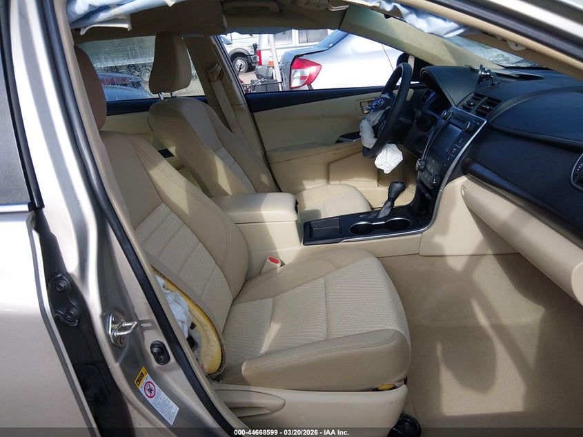 2016 Toyota Camry Le