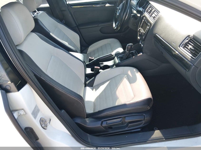 2015 Volkswagen Jetta 1.8T Sport