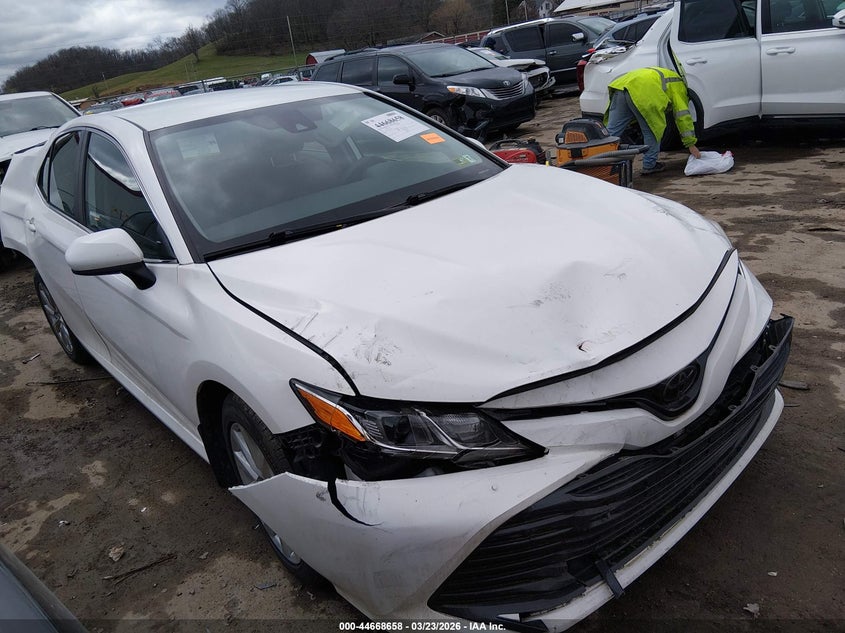2020 Toyota Camry Le