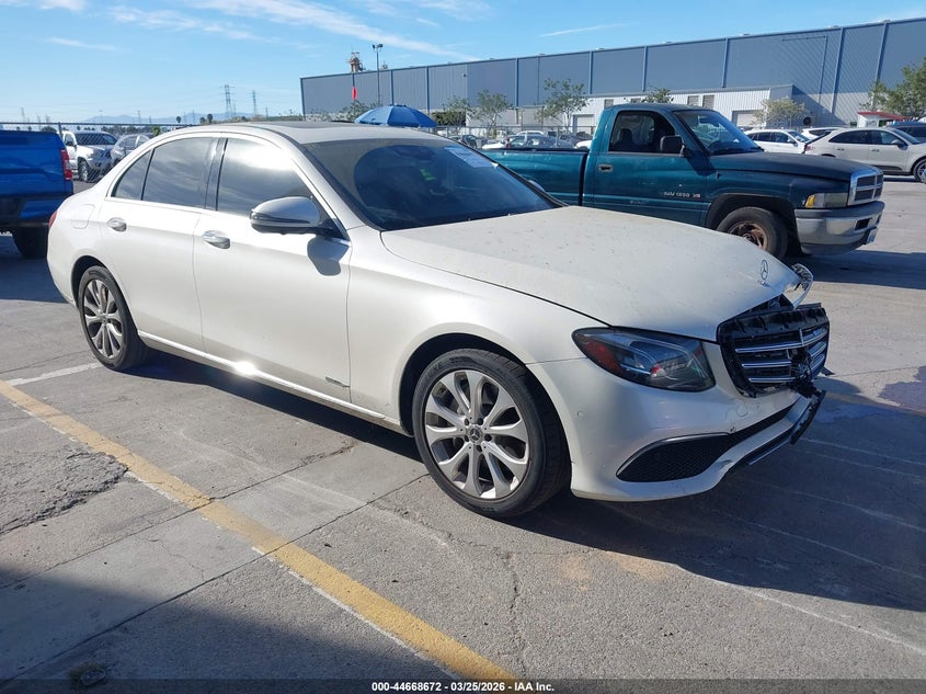2017 Mercedes-Benz E 300
