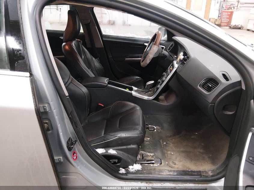 2013 Volvo S60 T5/T5 Platinum/T5 Premier/T5 Premier Plus