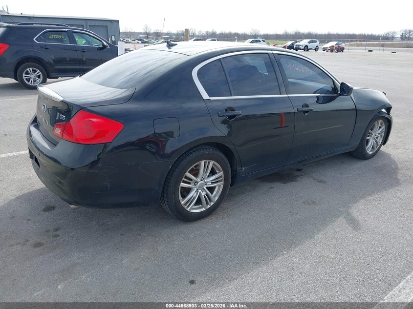 2011 Infiniti G25