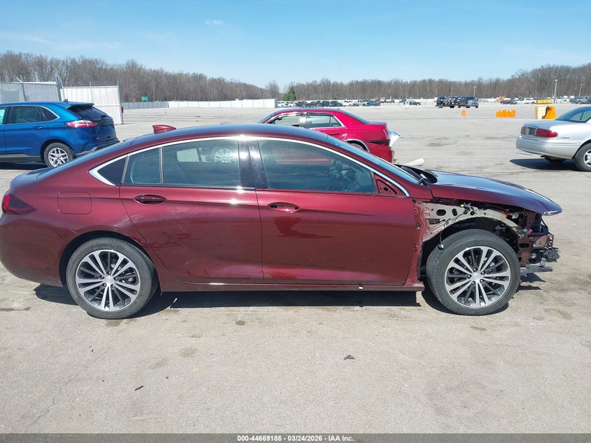 2018 Buick Regal Sportback Essence VIN: W04GP6SX6J1066663 Lot: 44669186