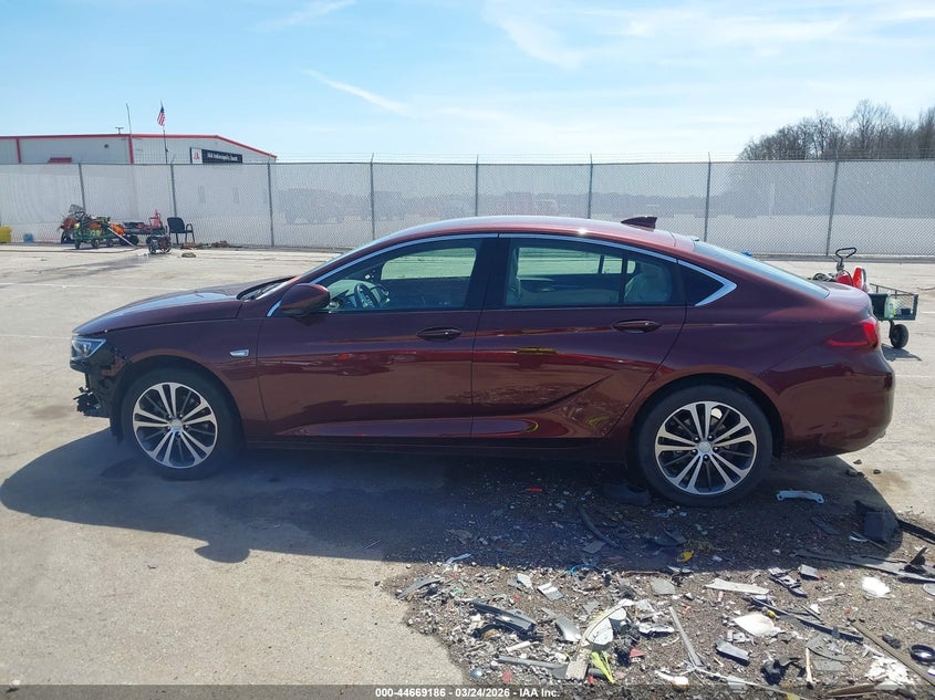 2018 Buick Regal Sportback Essence VIN: W04GP6SX6J1066663 Lot: 44669186