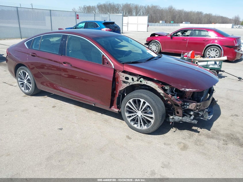 2018 Buick Regal Sportback Essence