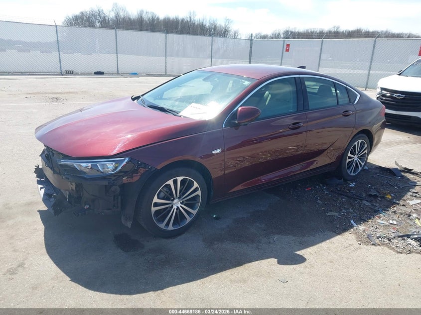 2018 Buick Regal Sportback Essence
