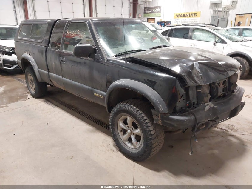 2001 Chevrolet S-10 Ls