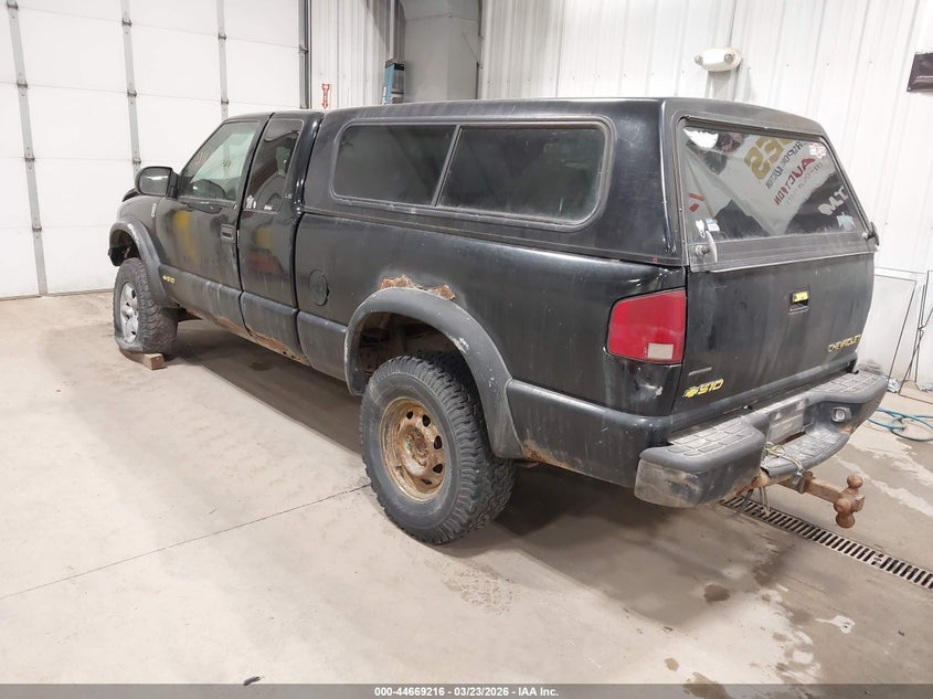 2001 Chevrolet S-10 Ls