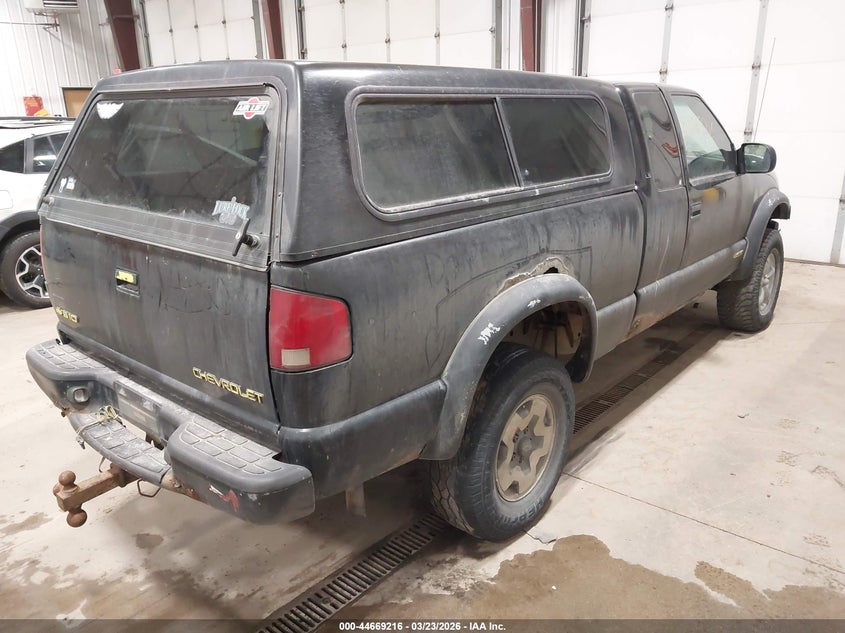 2001 Chevrolet S-10 Ls
