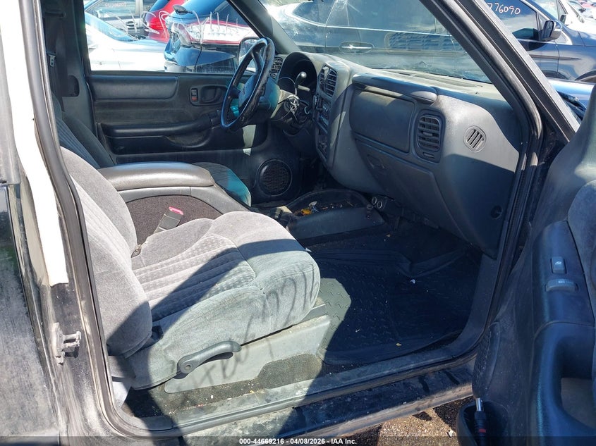 2001 Chevrolet S-10 Ls