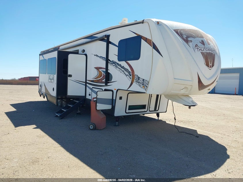 2014 FOUR WINDS 42' 5TH WHEEL TRAVEL TRAILER