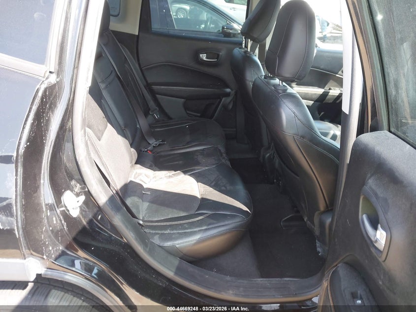 JEEP COMPASS 2018 VIN 3C4NJDBB9JT392568