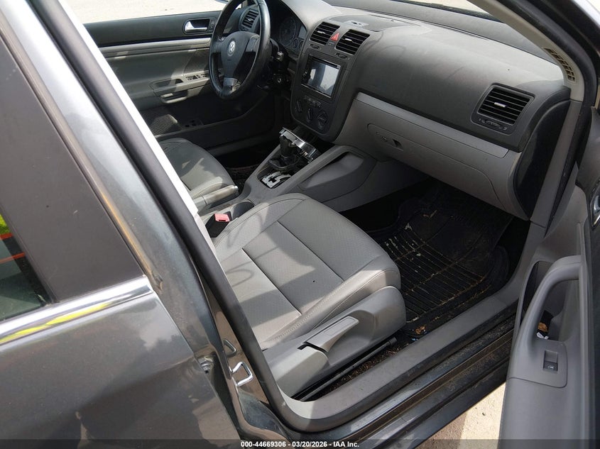 2009 Volkswagen Jetta Se/Sel