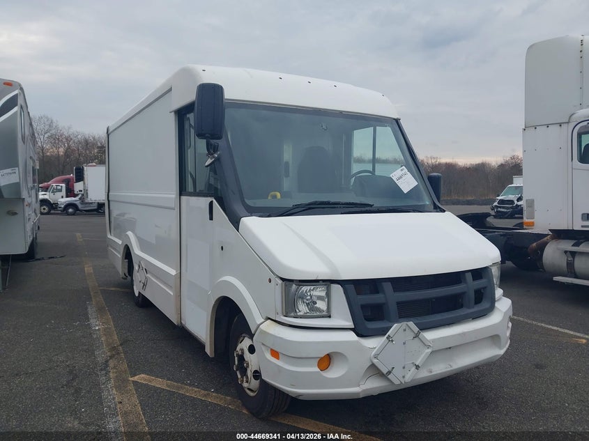 2013 Isuzu Commercial Van