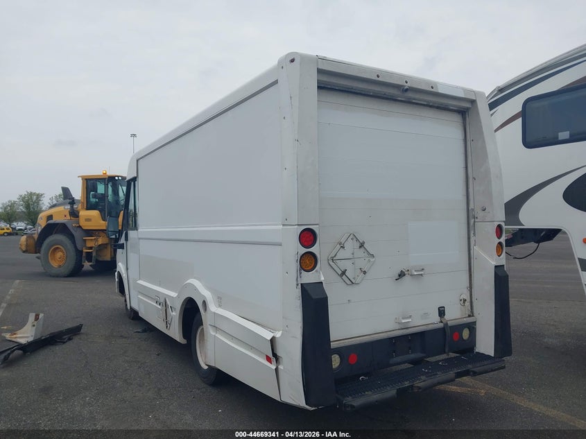2013 Isuzu Commercial Van