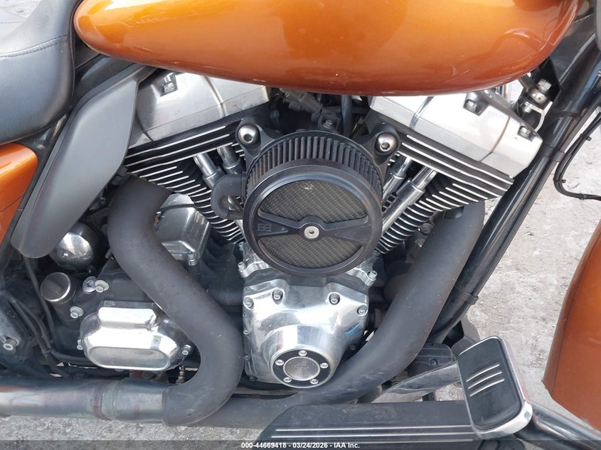 2015 Harley-Davidson Fltrxs Road Glide Special VIN: 1HD1KTM15FB650831 Lot: 44669418