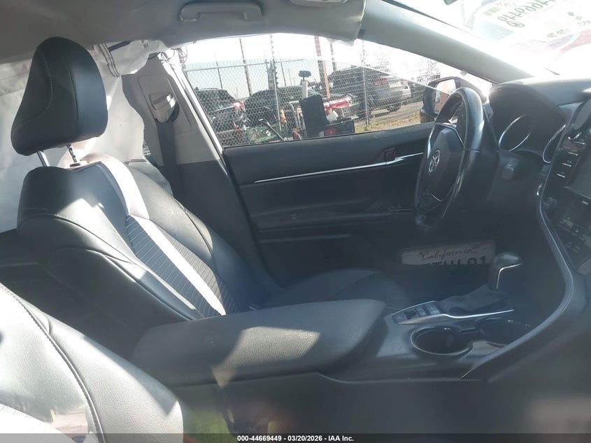 2020 Toyota Camry Se Hybrid