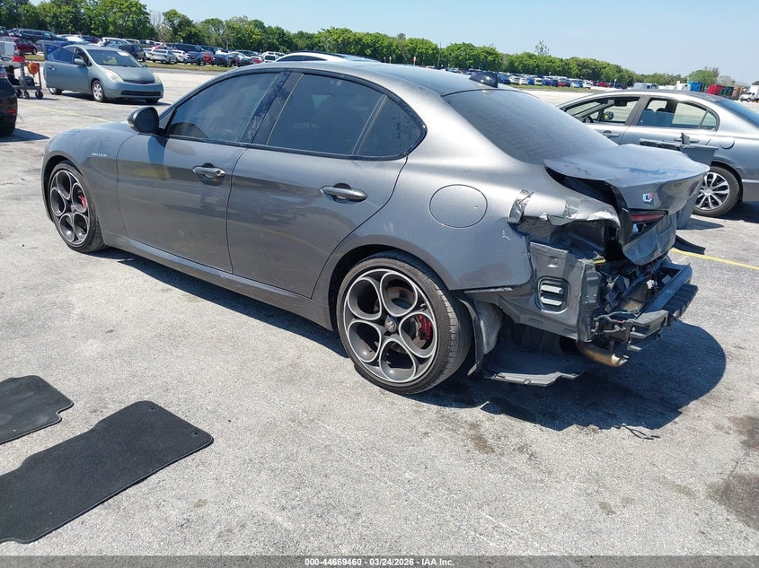 Vin: zarfambn3r7680400, lot: 45166570, alfa romeo giulia veloce rwd 20243