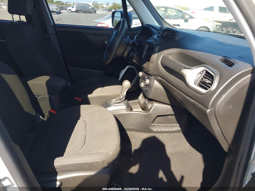 2019 Jeep Renegade Latitude Fwd