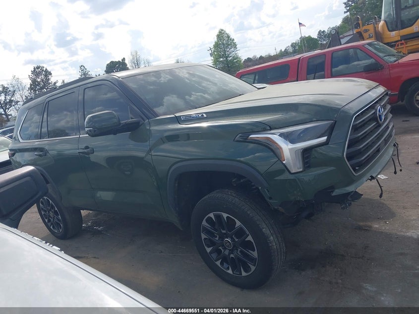 VIN: 7SVAAABAXPX019031 2023 TOYOTA SEQUOIA SR5