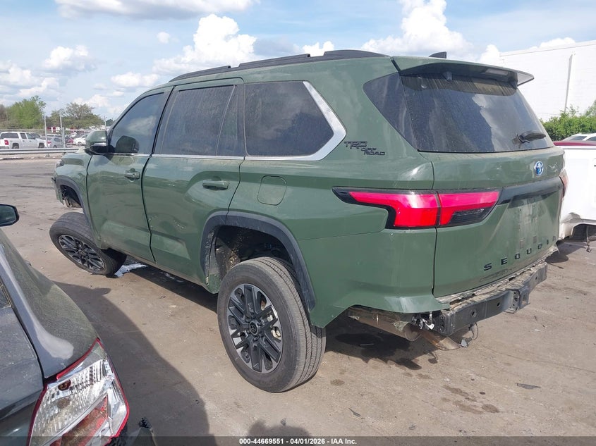 VIN: 7SVAAABAXPX019031 2023 TOYOTA SEQUOIA SR5