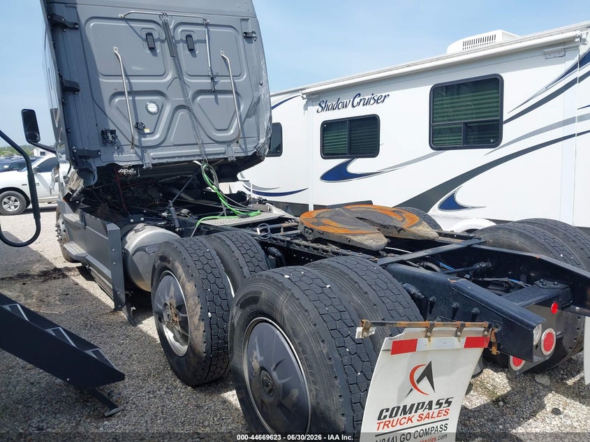 2026 OTHER FREIGHTLINER NEW CASCADIA 126 TRUCK N/A