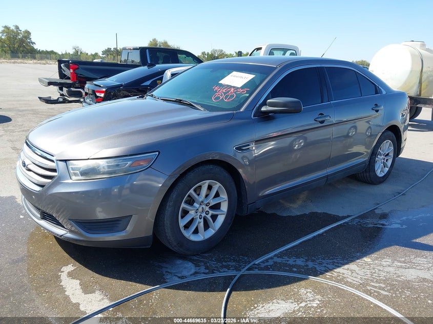 Vin: 1fahp2d83dg177977, lot: 45166745, ford taurus se 20132