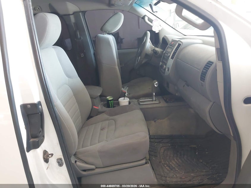 2015 Nissan Frontier S