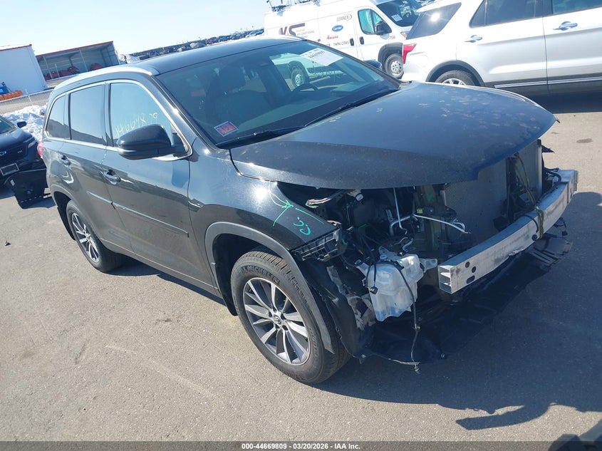 2019 Toyota Highlander Xle