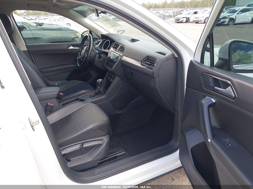 2018 Volkswagen Tiguan 2.0T Se/2.0T Sel