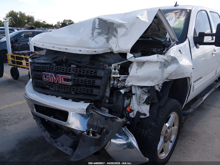 2011 GMC SIERRA 2500HD auction photo 6