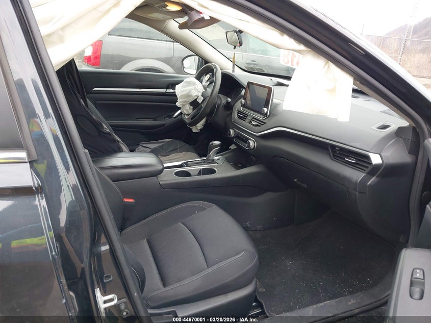 2022 Nissan Altima Sv Fwd