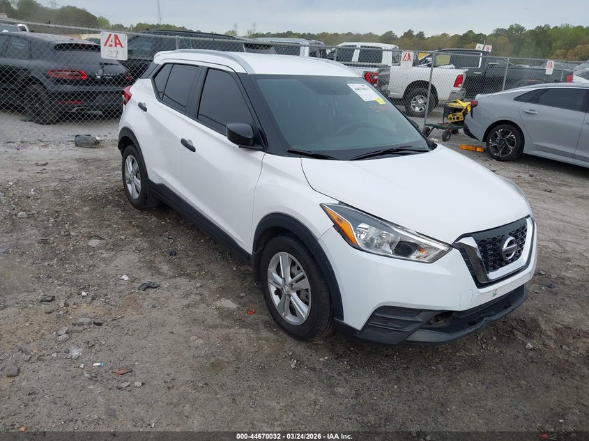 2019 Nissan Kicks S