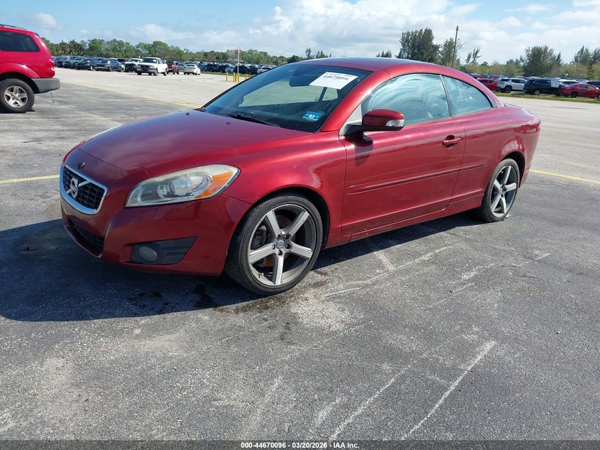 2011 Volvo C70 T5