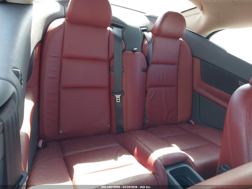 2011 Volvo C70 T5 VIN: YV1672MC0BJ107580 Lot: 44670096