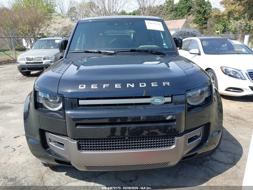 2025 Land Rover Defender 110 P400 X-Dynamic Se VIN: SALE27EUXS2412205 Lot: 44670170