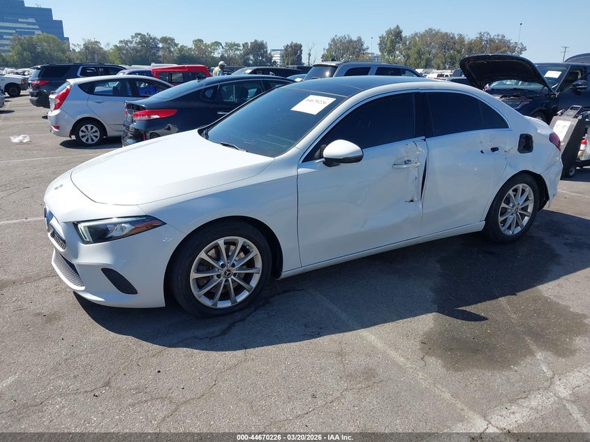 2020 Mercedes-Benz A 220