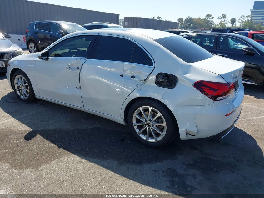 2020 Mercedes-Benz A 220