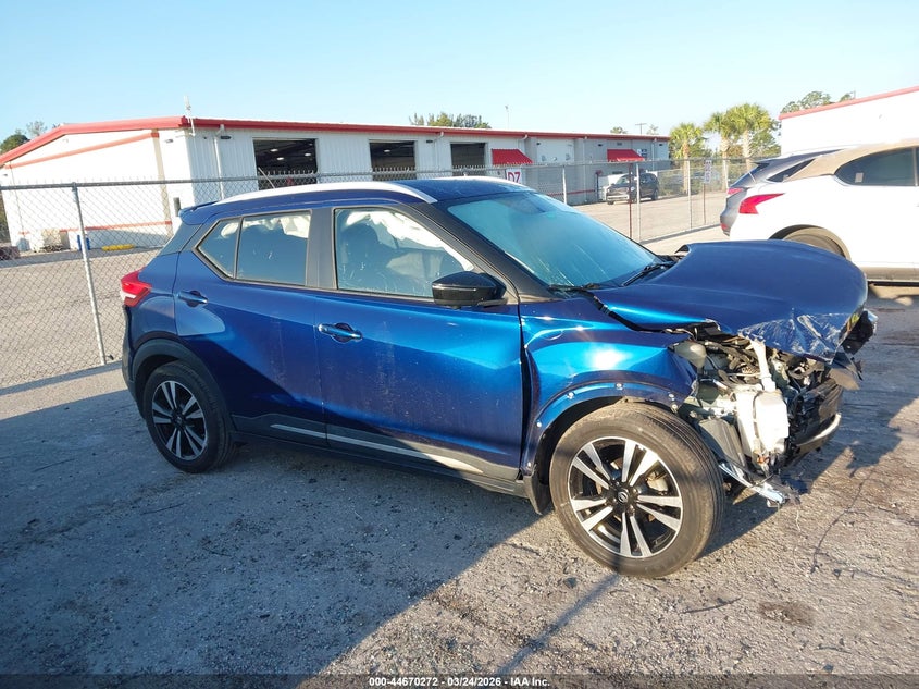 2019 Nissan Kicks Sr