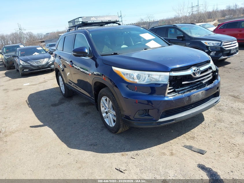 2016 Toyota Highlander Le V6