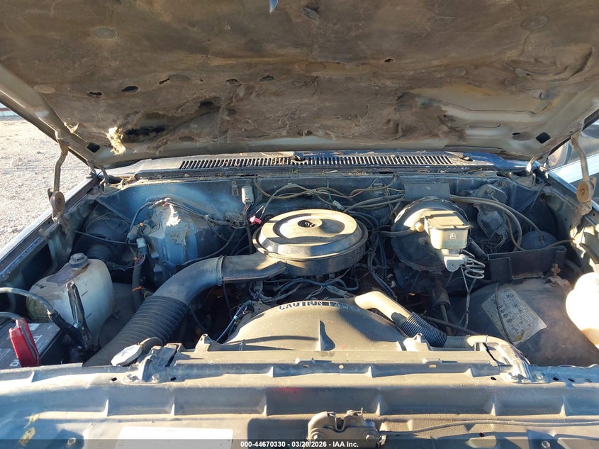 1988 Chevrolet Suburban V10 VIN: 1GNEV16K5JF176215 Lot: 44670330