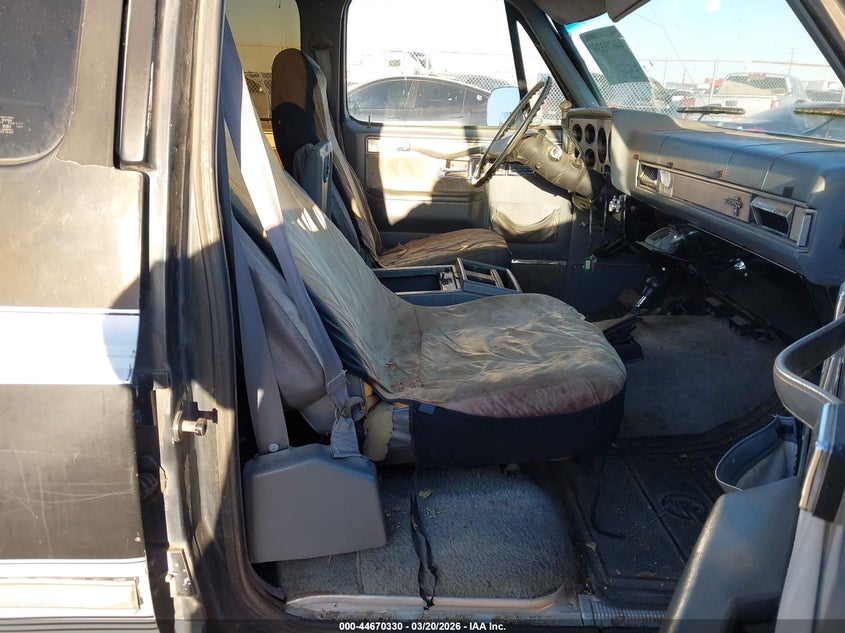 1988 Chevrolet Suburban V10