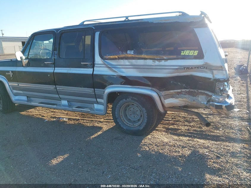 1988 Chevrolet Suburban V10 VIN: 1GNEV16K5JF176215 Lot: 44670330