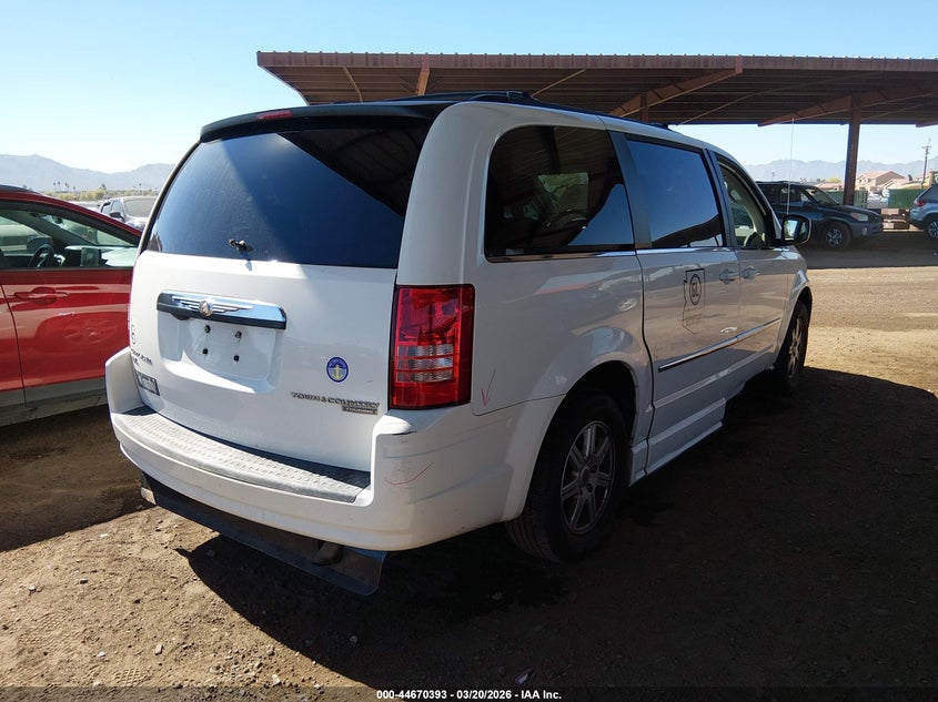 2010 Chrysler Town & Country Touring