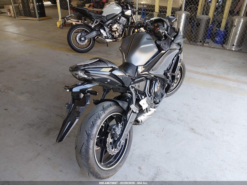 2024 KAWASAKI NINJA SPORT_BIKE 2