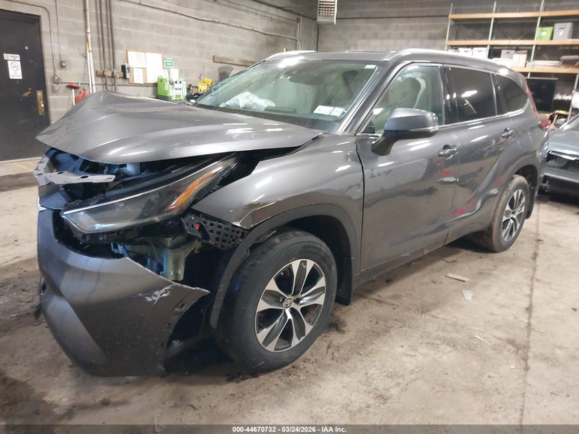 2021 Toyota Highlander Xle