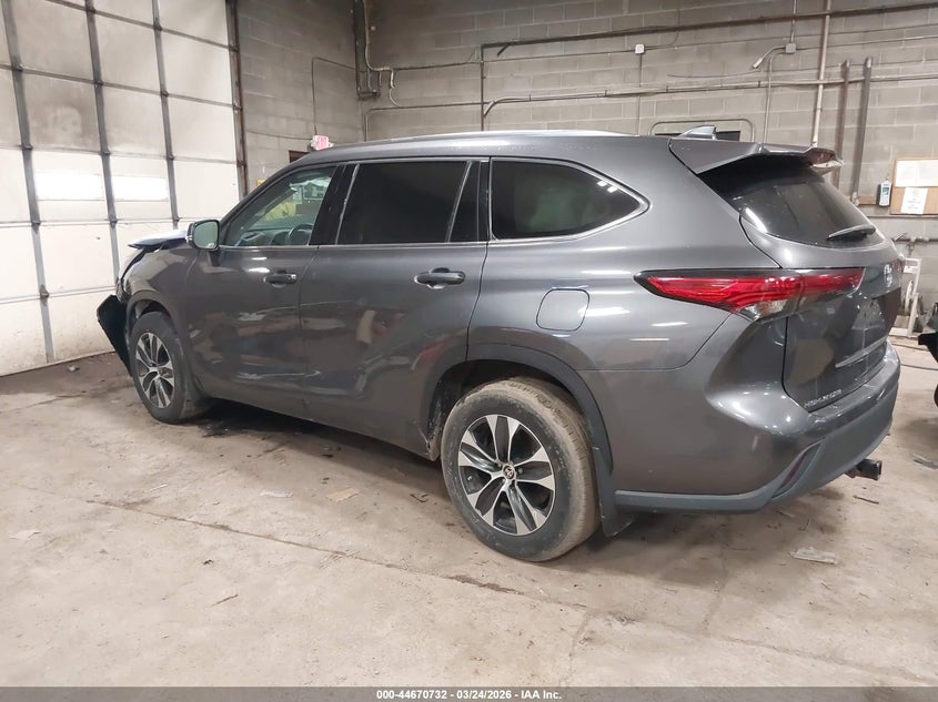 2021 Toyota Highlander Xle