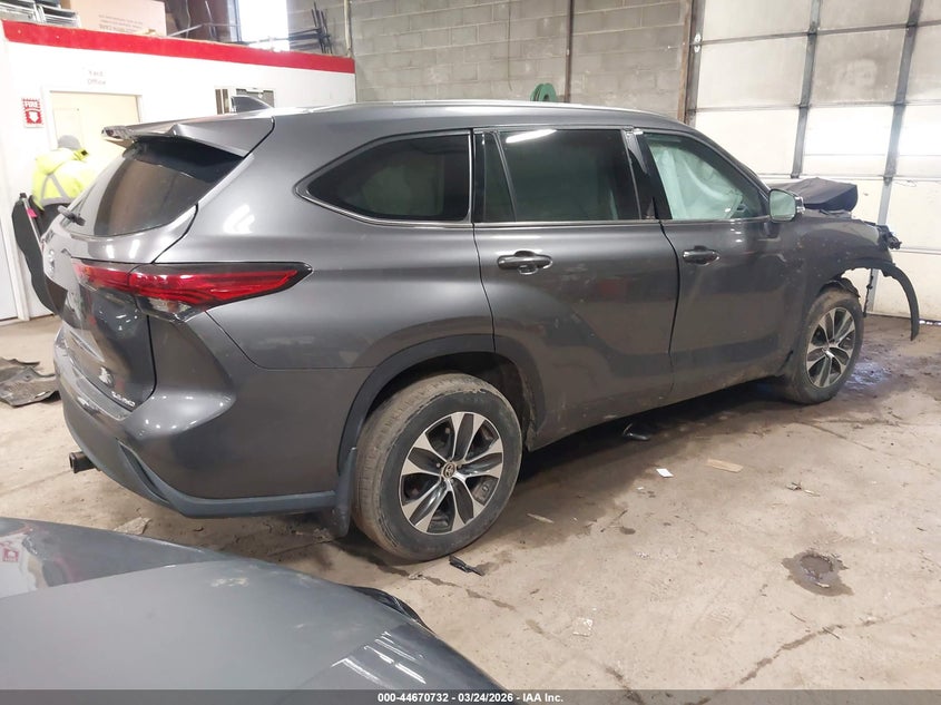 2021 Toyota Highlander Xle