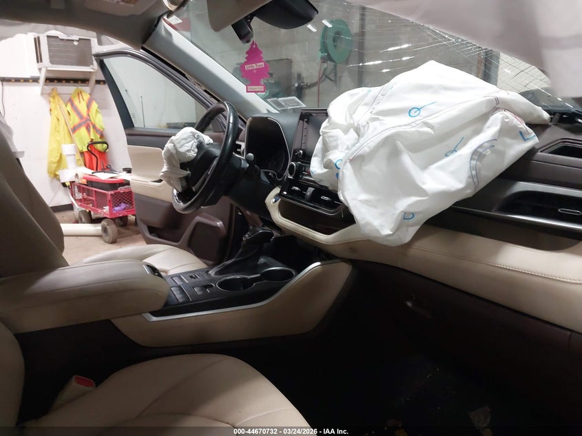 2021 Toyota Highlander Xle