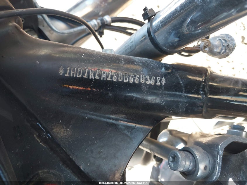 2011 Harley-Davidson Flhtk VIN: 1HD1KEM16BB660368 Lot: 44670816